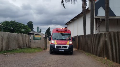 Após sofrer queda em empresa, trabalhador é socorrido pelo Siate