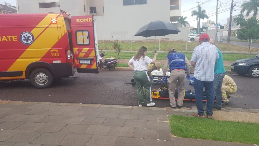 Motociclista sofre fratura exposta no punho após acidente no Bairro Santo Inácio