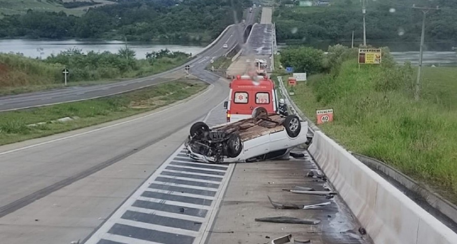 Capotamento é Registrado Na Br 163 Em Capitão Leônidas Marques Cgn