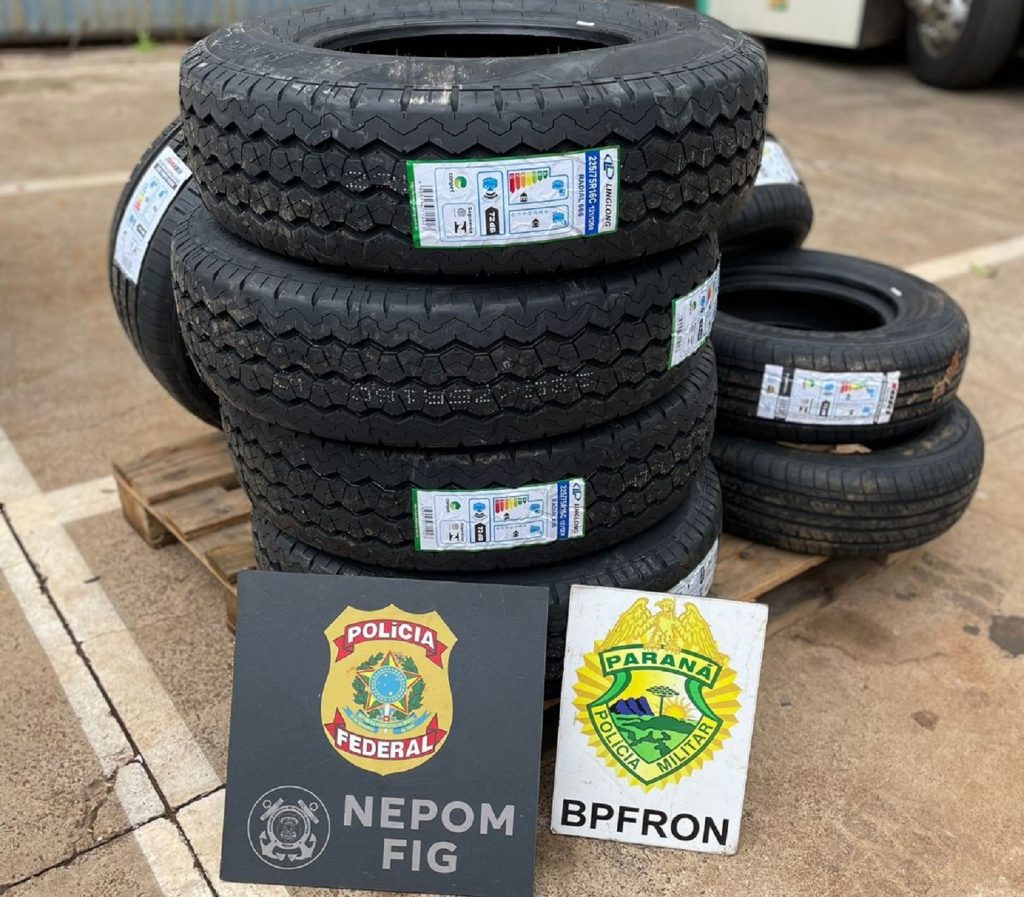 PF e BPFron fecham depósito de mercadorias contrabandeadas em Foz do Iguaçu PF e BPFron fecham depósito de mercadorias contrabandeadas em Foz do Iguaçu