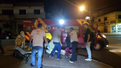 Mulher fica ferida em acidente de trânsito na Avenida Tito Muffato