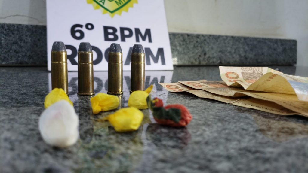 Adolescente é apreendido com cocaína e munições no Maria Luiza Adolescente é apreendido com cocaína e munições no Maria Luiza