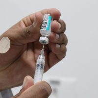 Vacina bivalente é aplicada em mais de 4,1 milhões de pessoas