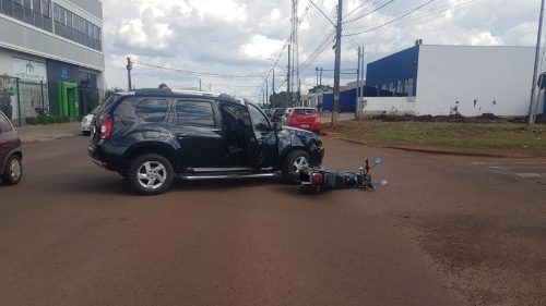 Motociclista fica ferida em acidente no Bairro Floresta