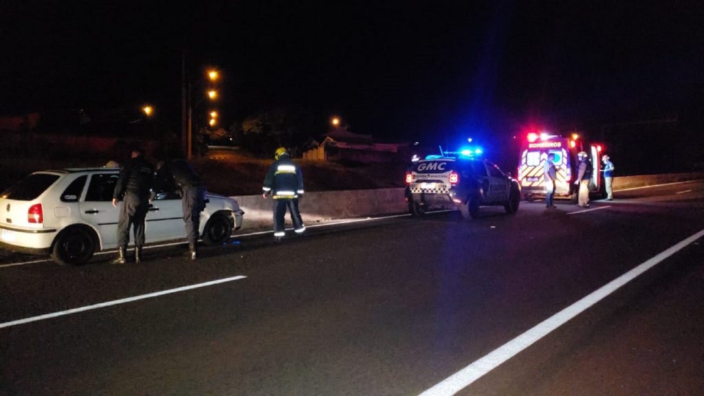 Motorista cadeirante é atendido pelo Siate após sofrer acidente com Gol na BR-467 Motorista cadeirante é atendido pelo Siate após sofrer acidente com Gol na BR-467