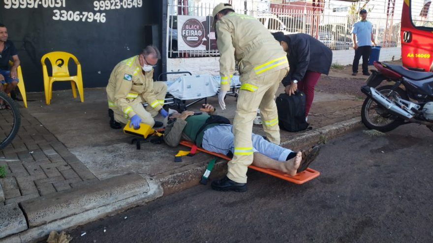 Motociclista fica ferido em acidente de trânsito na Av. Carlos Gomes