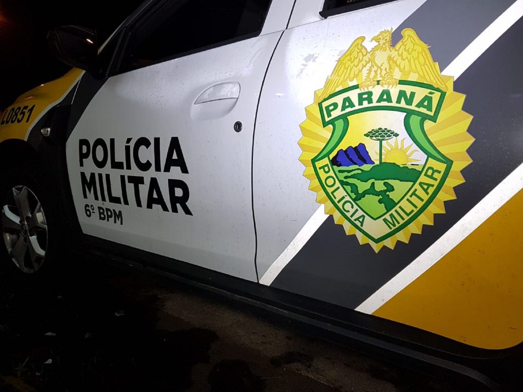 Motorista de aplicativo é assaltado e tem veículo levado por bandidos em Cascavel Motorista de aplicativo é assaltado e tem veículo levado por bandidos em Cascavel
