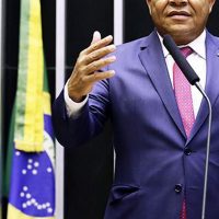 Imagem referente a Deputado federal recebe indenização por injúria racial