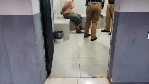 Homem é detido pela Polícia Militar com mandado em aberto por dirigir sem CNH