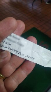 Pacientes aguardam por oito horas para serem atendidos na UPA Tancredo