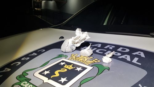 Jovem é detido com cocaína e maconha dentro do veículo no bairro Alto Alegre