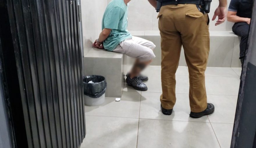 Acusado de furtar pertences em casa noturna é detido no bairro Coqueiral