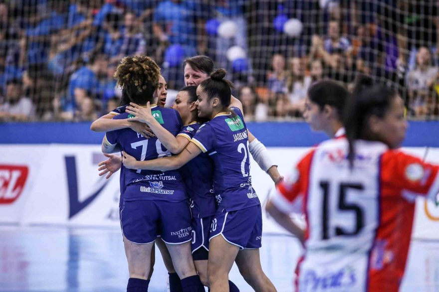 Stein Cascavel enfrenta a Leoas da Serra pela última rodada da fase de grupos na Supercopa