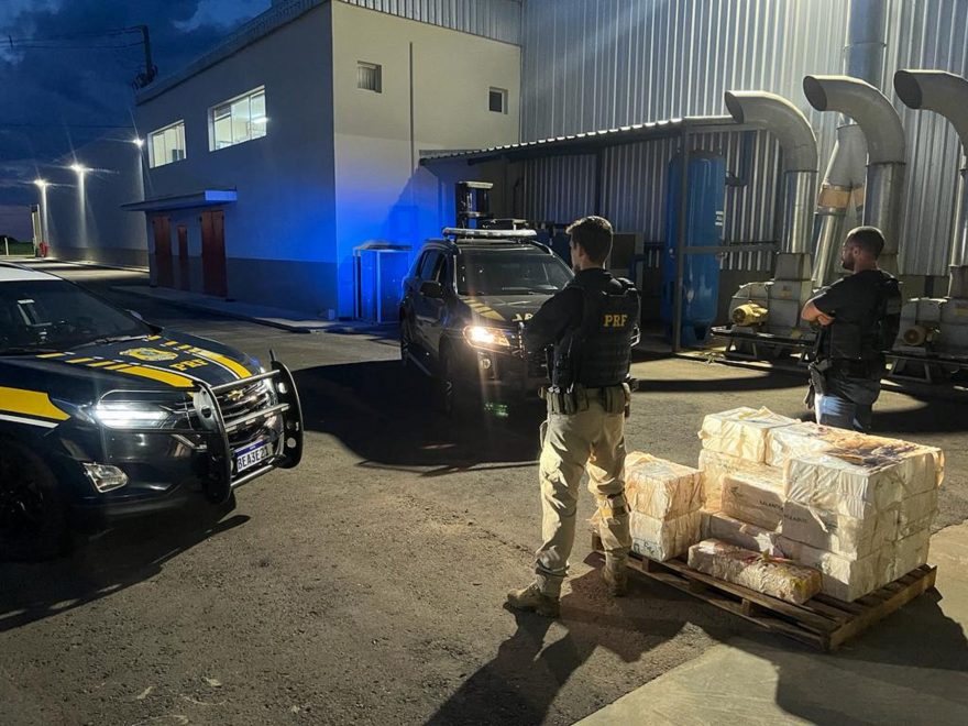 Quase meia tonelada de cocaína é apreendida na BR-277 em Guarapuava
