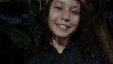 Imagem referente a Mãe procura por filha de 14 anos que desapareceu ao sair de colégio