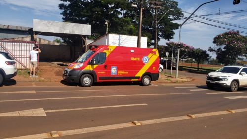 Funcionário de lava car fica ferido após sofrer uma queda de plano elevado