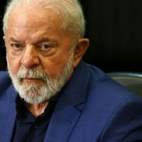Imagem referente a Após ataque com mortes em creche de Blumenau, Lula se solidariza com famílias