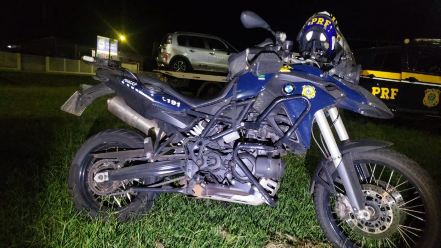 PRF apreende três veículos durante fiscalização no Trevo do Guarujá