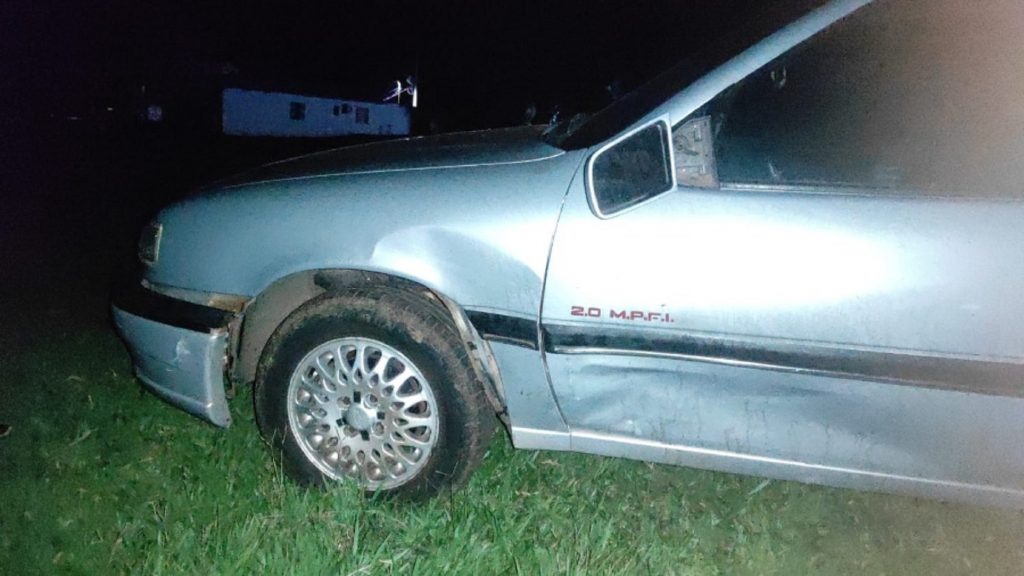 Acidente grave na PR-239 deixa dois jovens feridos