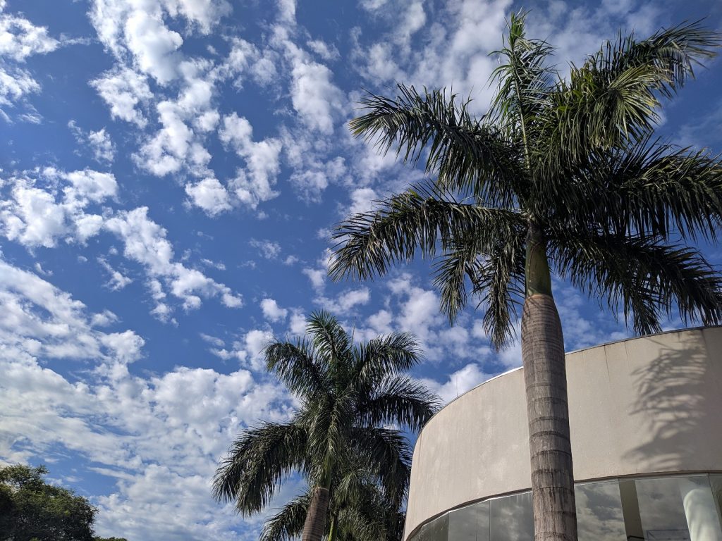Semana começa quente com máxima de 28°C em Cascavel