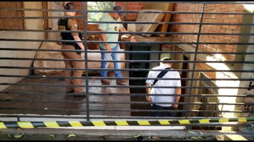 Homem assassinado em sofá de residência é identificado como Jaime Gonçalves Barreto Jr.