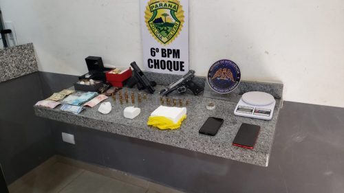 Casal em posse de drogas, armas e munições é detido pelo Choque