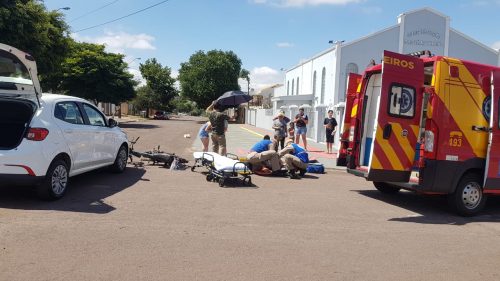 Idoso tem lesões graves após colisão no Bairro Neva