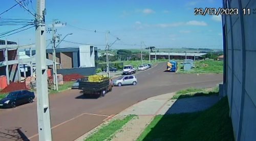 Câmera registra acidente que deixou vítimas encarceradas