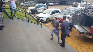 Autores de latrocínio de Jhon Willian Flores chegam à 15ª Subdivisão Policial