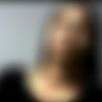 Imagem referente a Em depoimento, esposa de Jhon Willian Flores se confunde sobre celular apreendido