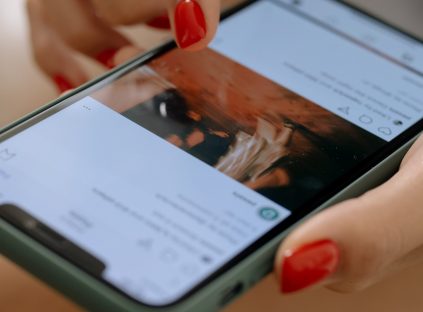 Conta invadida no Instagram gera ação contra Facebook