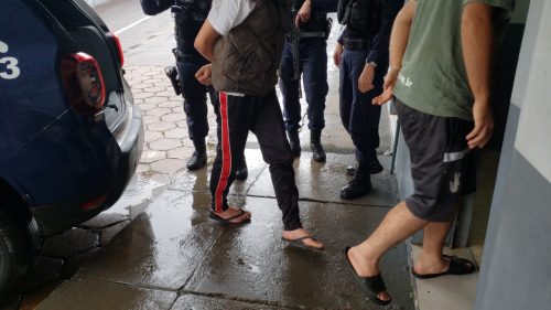 Jovens são detidos em Cascavel com Celta furtado em Pinhais, no ano de 2015