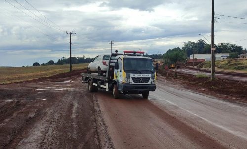 Ford Ka com registro de furto é encontrado em ‘lamaçal’ na Região Norte