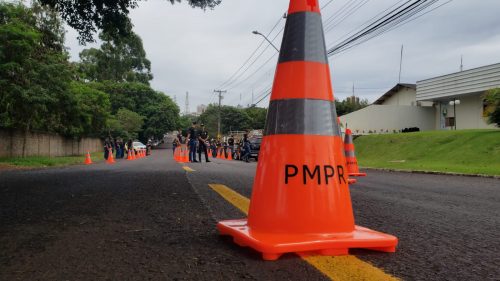 Alunos da PM realizam treinamento para fiscalização no trânsito