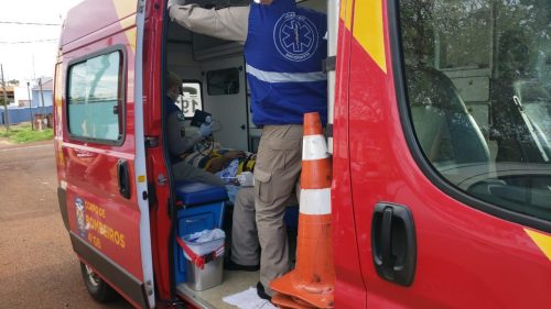 Adolescente cai de mobilete e mobiliza Siate ao Universitário