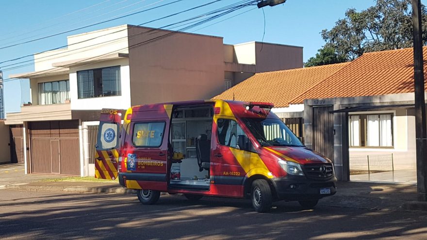 Idosa de 84 anos é socorrida em residência no Bairro Country