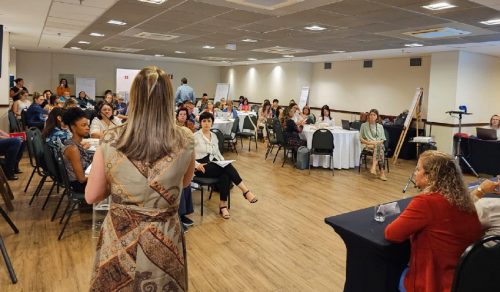 Métodos de aprendizagem utilizados em Cascavel são apresentados à autoridades e pesquisadores 