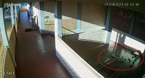 Câmera flagra furto na Escola Professora Dilair Silvério Fogaça