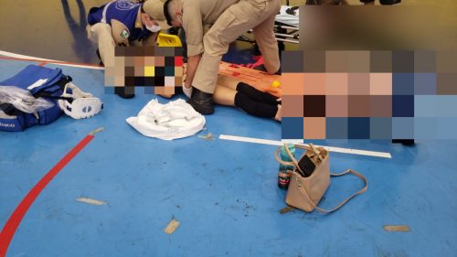 Adolescente fica ferida durante jogo em ginásio de esportes no Alto Alegre