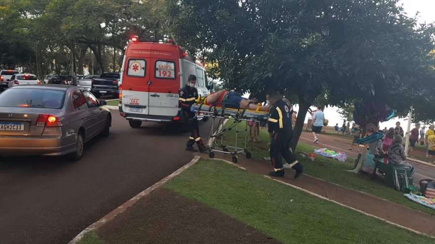 Mulher passa mal no Lago Municipal e precisa ser socorrida pelo Samu