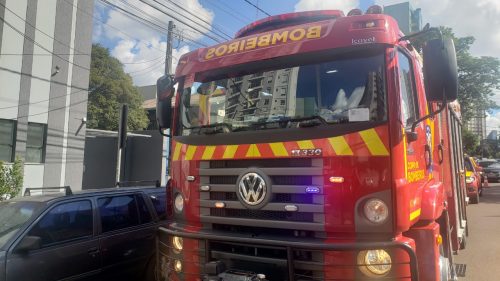 Incêndio em ar-condicionado mobiliza Bombeiros, mas fogo é controlado por trabalhadores com uso de extintores