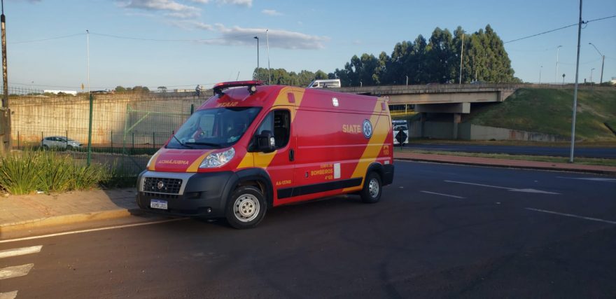 Motociclista fratura a clavícula em acidente às margens da BR-277