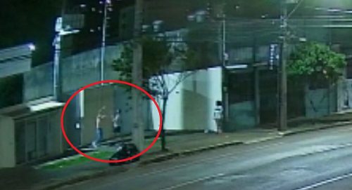 Violência: dois homens agridem adolescente na Rua Carlos Gomes