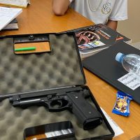 Imagem referente a Adolescente é localizado no Colégio Eleodoro E. Pereira com arma de airsoft