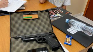 Adolescente é localizado no Colégio Eleodoro E. Pereira com arma de airsoft