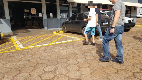 Adolescente é conduzido à Delegacia com uma porção de crack