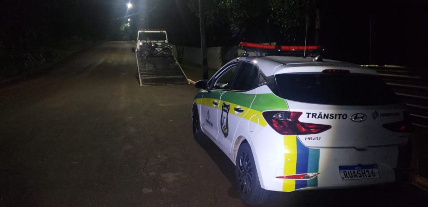 Motocicleta com mais de R$ 35 mil em dívidas é apreendida em blitz no Centro