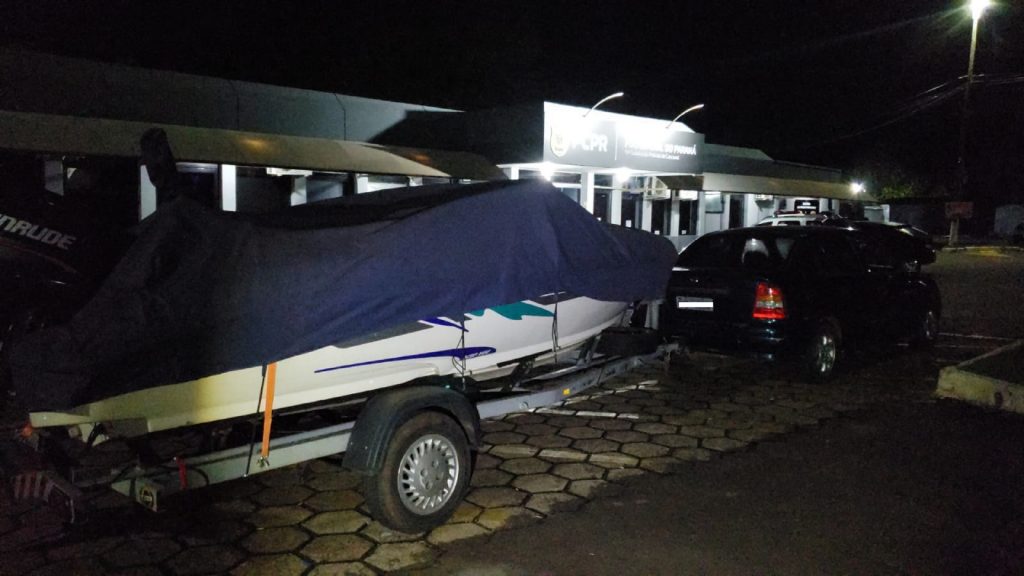 PM recupera barco furtado e prende duas pessoas em Lindoeste