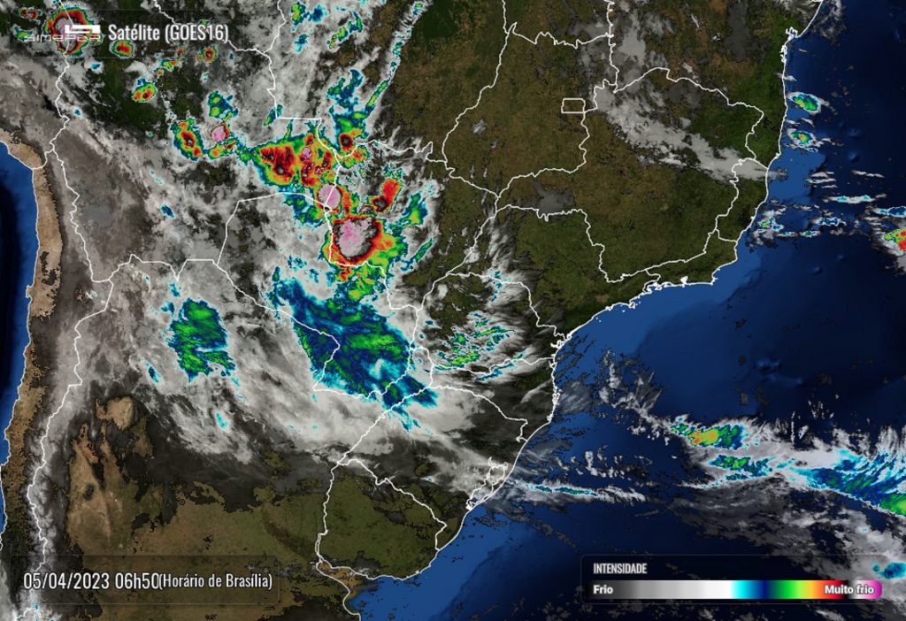 Quarta-feira será de clima instável com probabilidade de pancadas de chuva em Cascavel