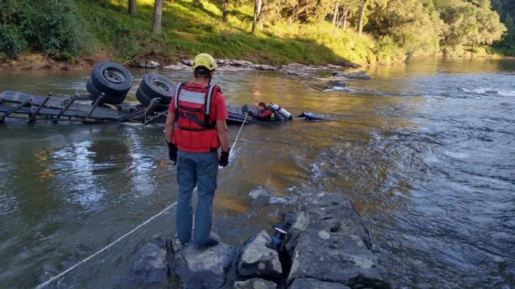 Corpo de vítima de acidente é encontrado em rio depois de 80 horas